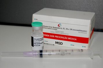 Vacinas do HPV para meninos estão disponíveis em Imigrante