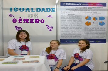 Projeto de alunas da EMEF Arco-Íris fica em 1º lugar na Feira da Univates