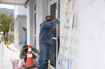 Centro de Saúde recebe pintura