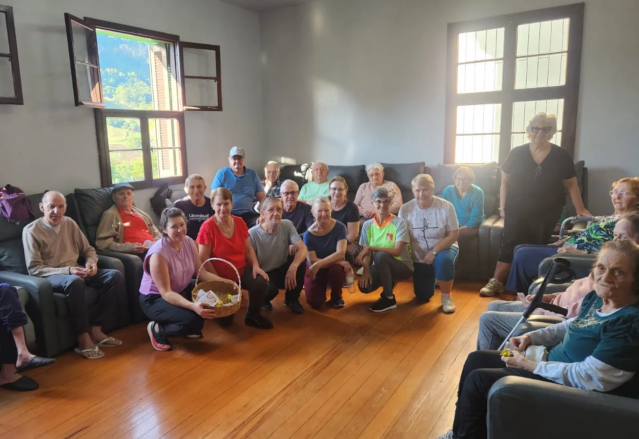 Bem Viver com Movimento: Grupo de Daltro Filho visitam o Sagrado Lar e provam que solidariedade não tem idade