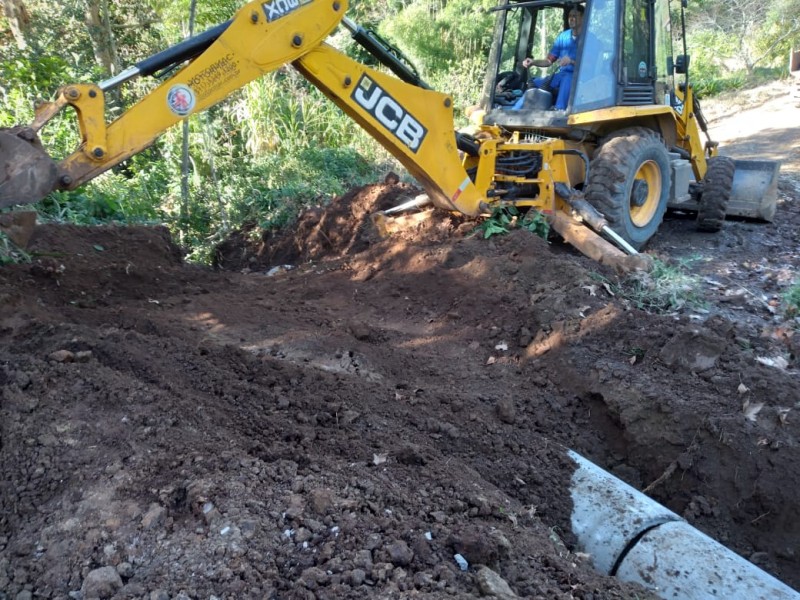 Secretaria de Obras substitui bueiros